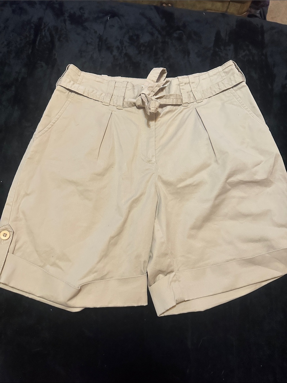 J. Jill Women’s Casual KHAKI Pleated Tie-Waist Shorts -Front & Back Flap Pockets
